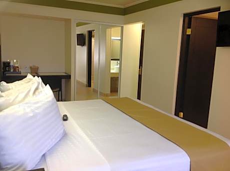 King Room - Non-Smoking