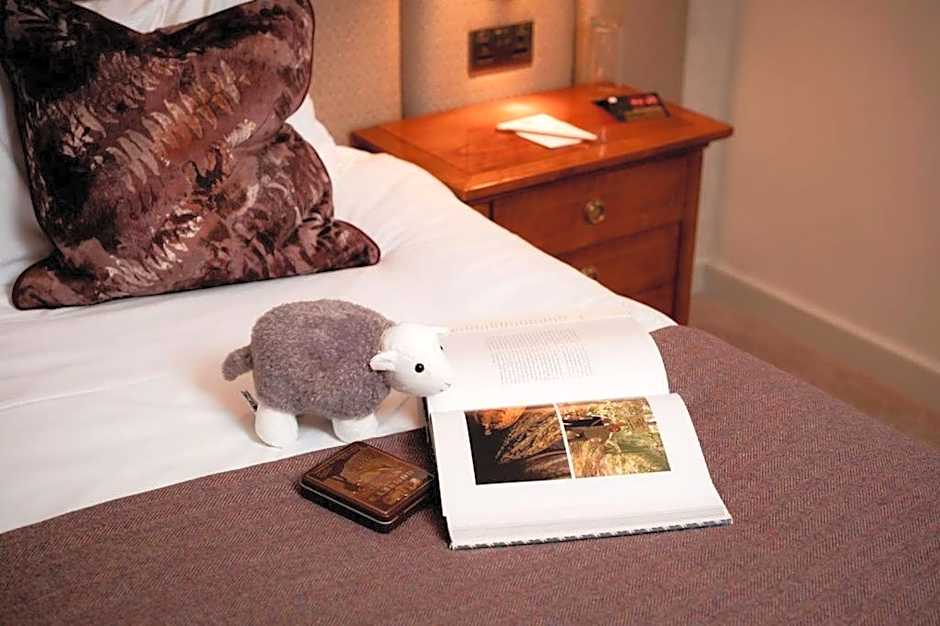 Lakeside Hotel and Spa
