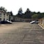Rapids Inn And Suites