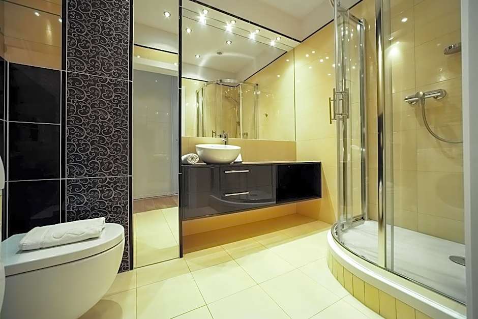 Platinum Towers E-Apartments