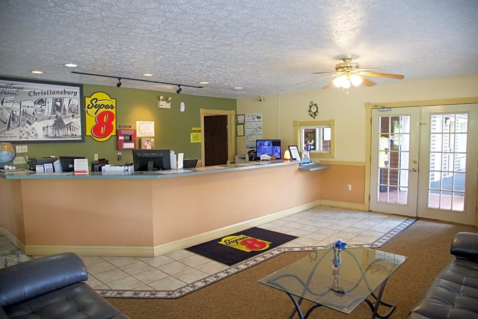 Super 8 by Wyndham Christiansburg