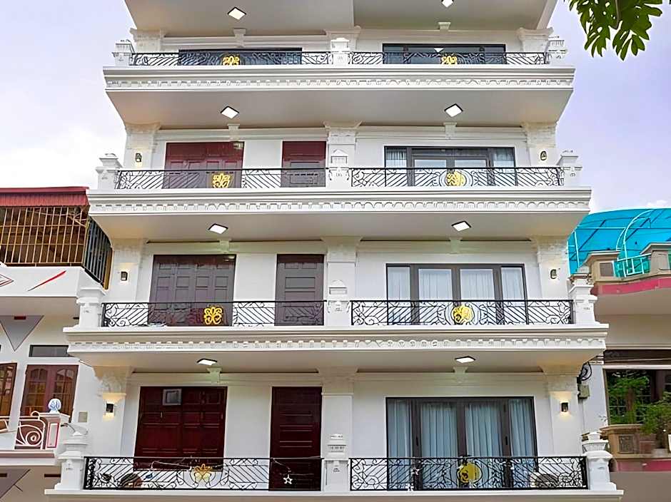 RIO HOTEL