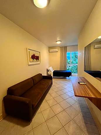 TRIPLE MASTER LUXURY SEA VIEW