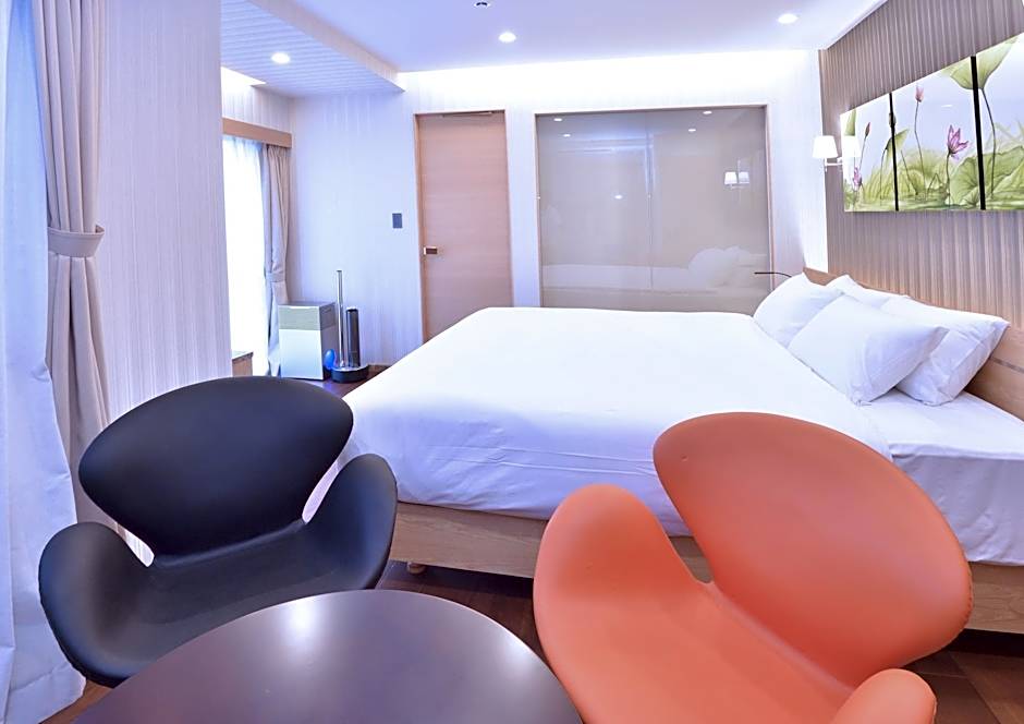 Breath Hotel