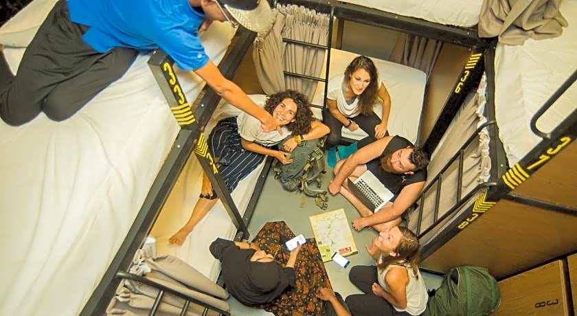 Traveller Bunker Hostel 1