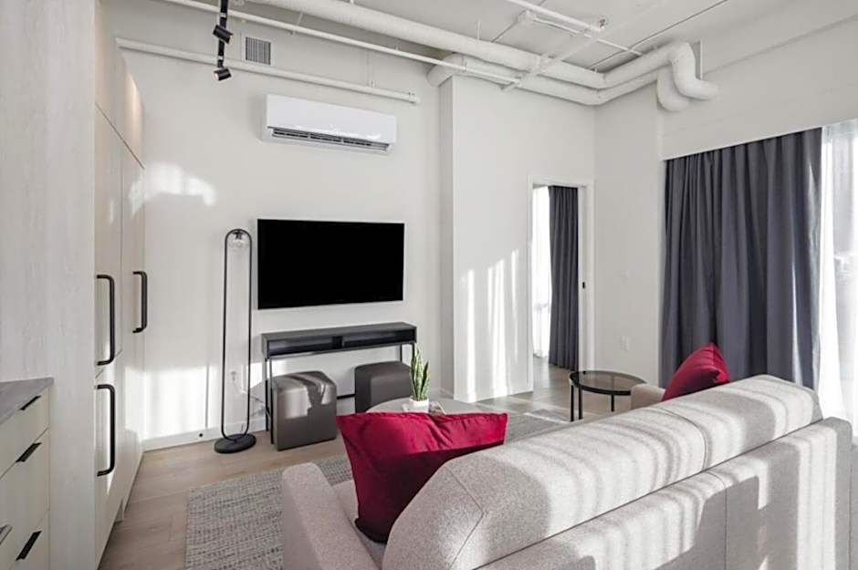 Steveston Waterfront Hotel