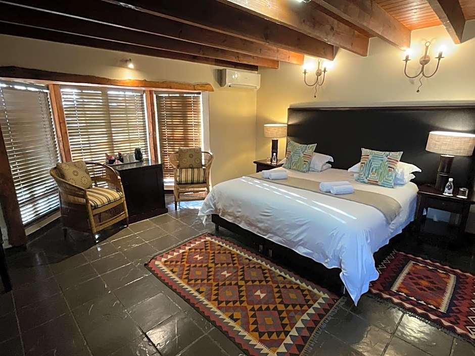 Mongena Private Game Lodge