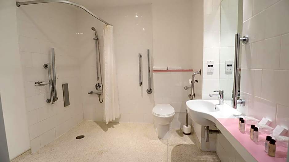 Citrus Hotel Cheltenham by Compass Hospitality