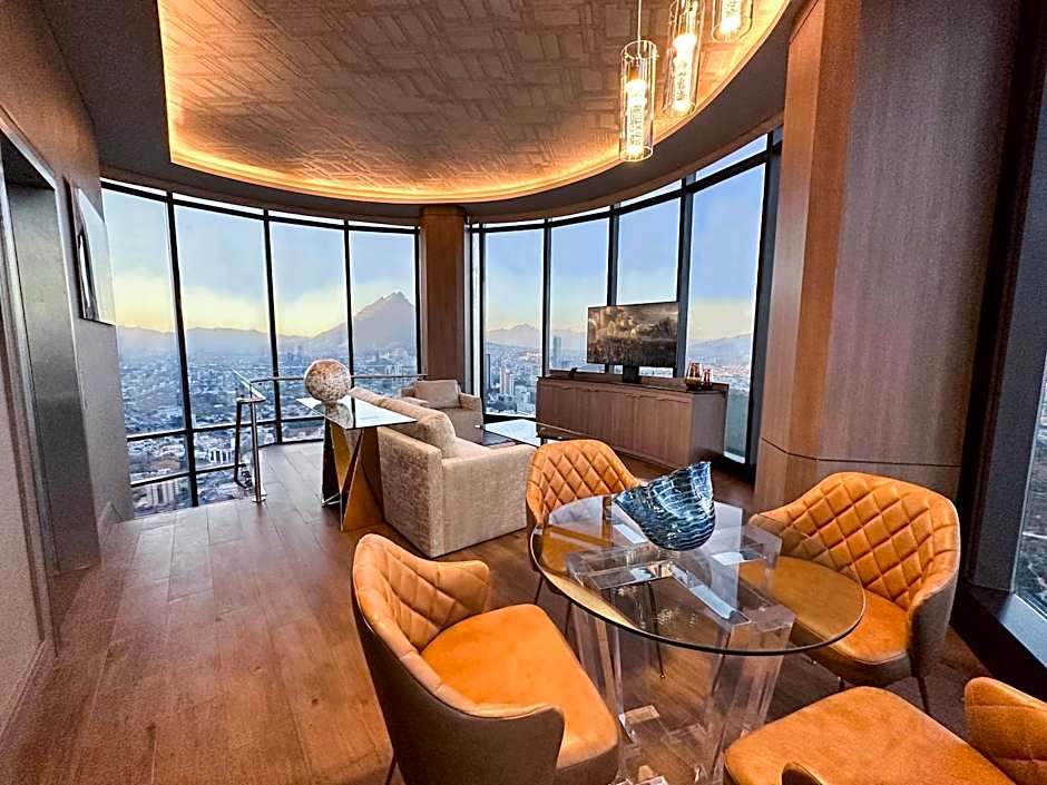 Safi Royal Luxury Metropolitan