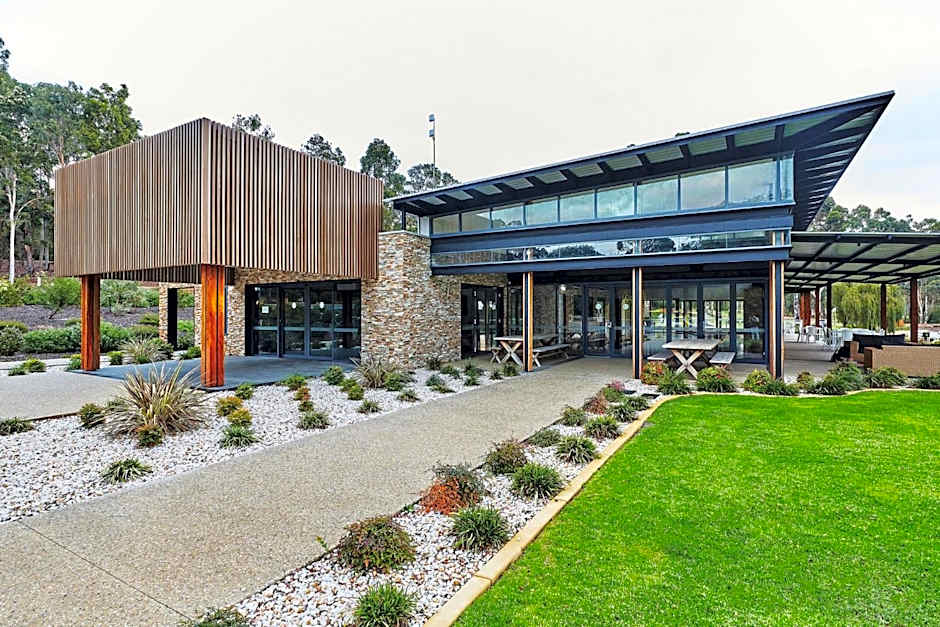 Eight Willows Retreat