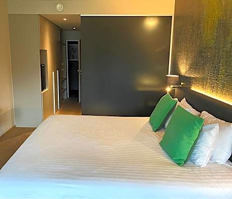 Junior Suite with Garden View