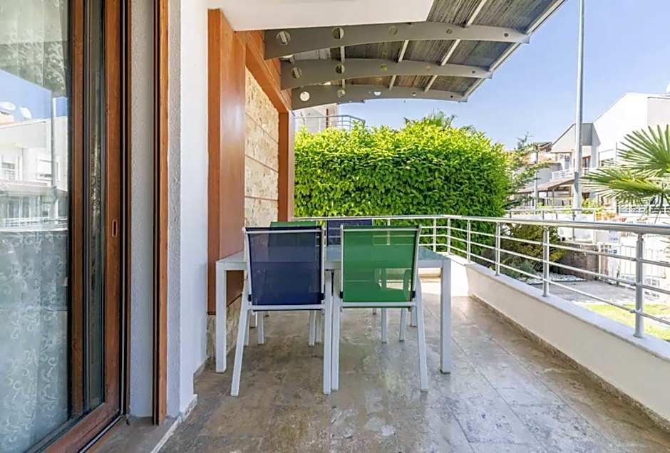 Comfortable villa with garden in “Urla İskele”