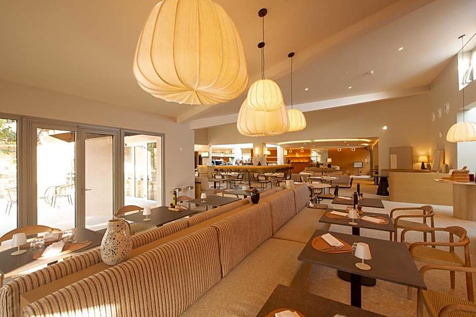Golden Tulip Avignon Le Paradou