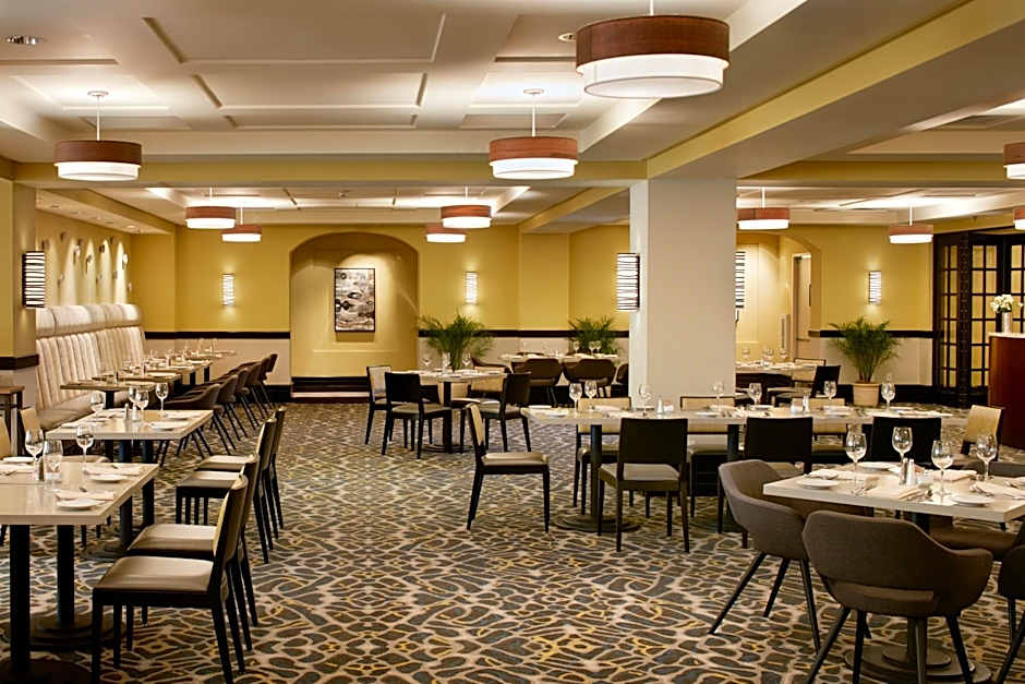Crowne Plaza Cabana Hotel By IHG