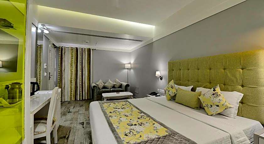 Hotel Emerald
