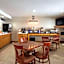 Travelodge Suites by Wyndham Regina - Eastgate Bay