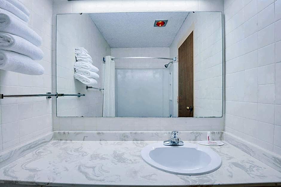 Super 8 by Wyndham Port Clinton