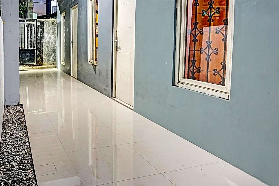 SPOT ON 91756 Alif House Syariah