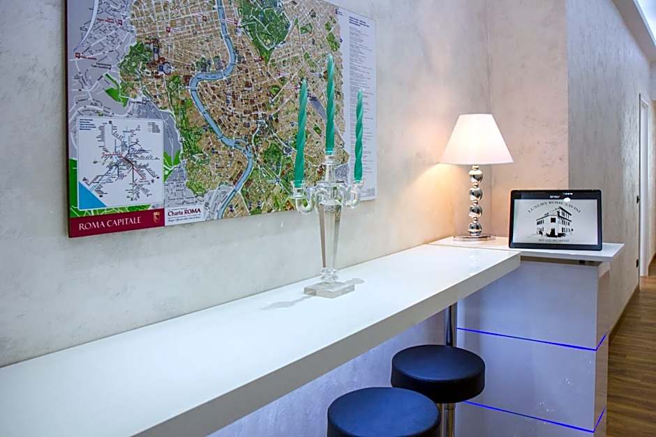 Luxury Rome Savini Guest House