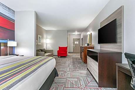 King Room with Accessible Tub - Accessible/Non-Smoking