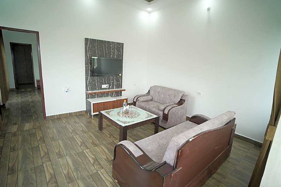 Photo 1 of 12 of Suite