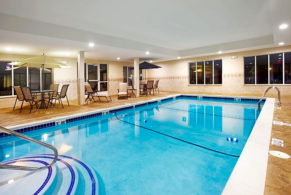 Holiday Inn Express Hotel & Suites Chicago South Lansing By IHG