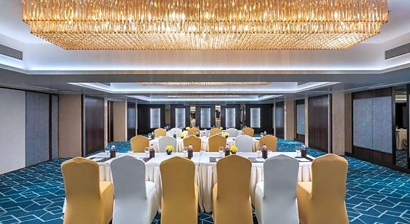 WOW Crest, Indore - IHCL SeleQtions