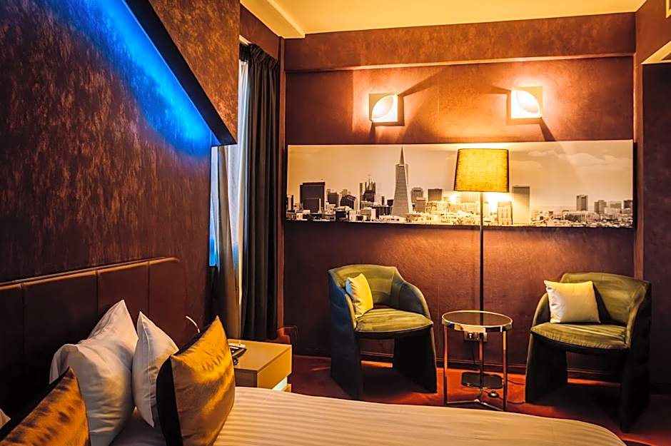 Plaza V Executive Hotel