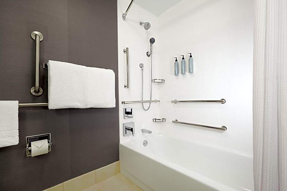 Courtyard by Marriott St Louis Downtown West