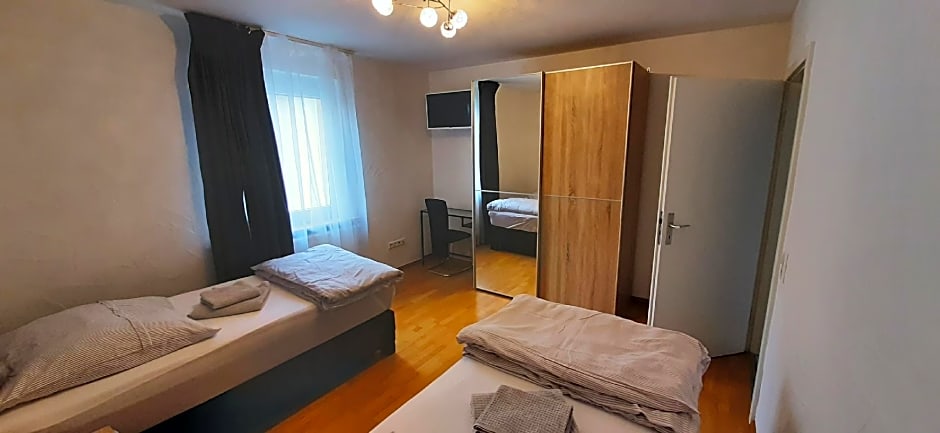 Fewo Reutlingen Heinestrasse OG