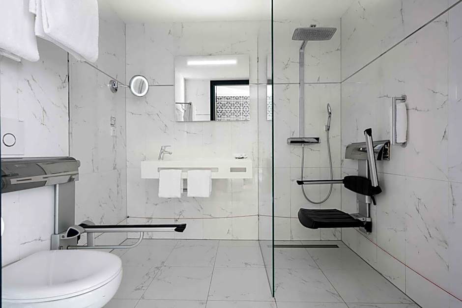 DoubleTree By Hilton Hotel Amsterdam - Ndsm Wharf