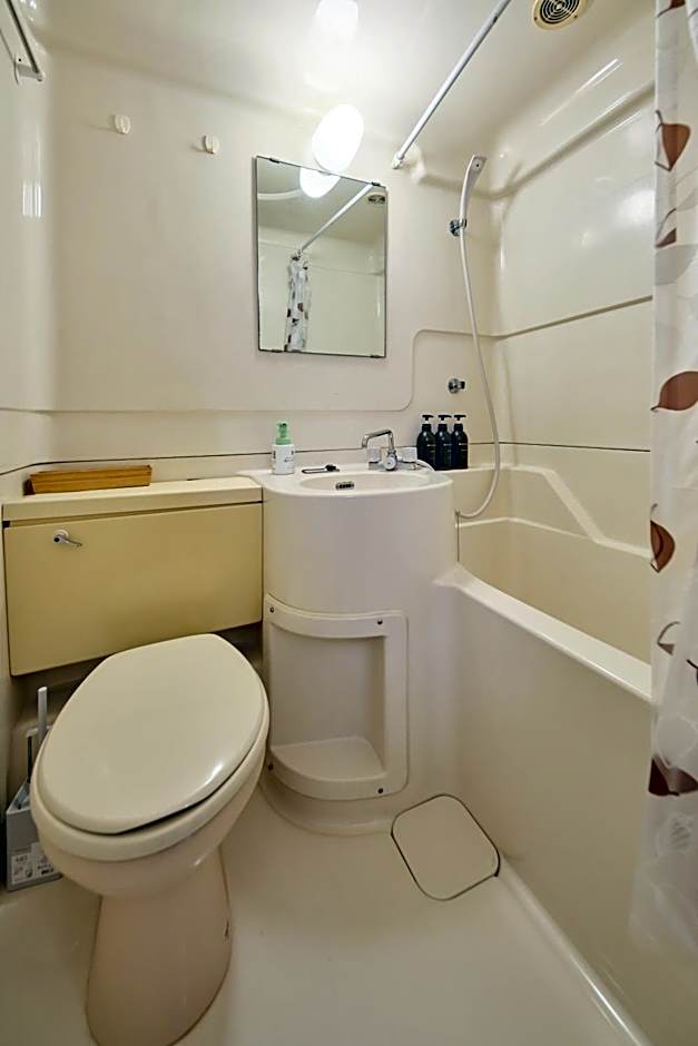 TORA HOTEL Tokyo Ueno 寅ホテル 上野 D