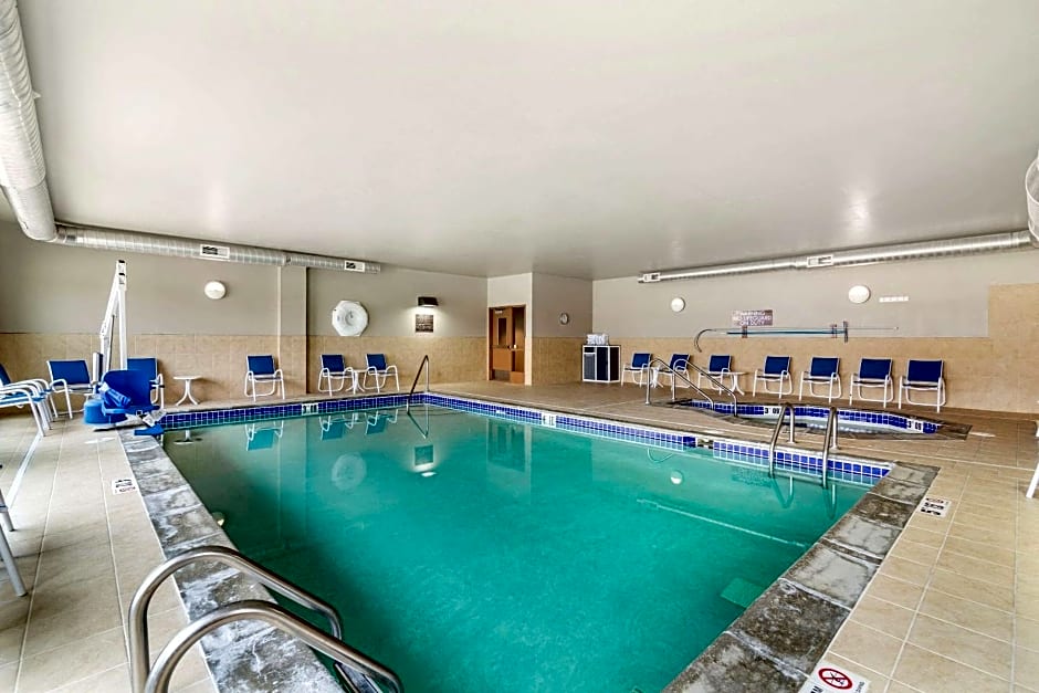 Comfort Inn & Suites