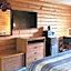 Days Inn & Suites by Wyndham Williamsburg IA North