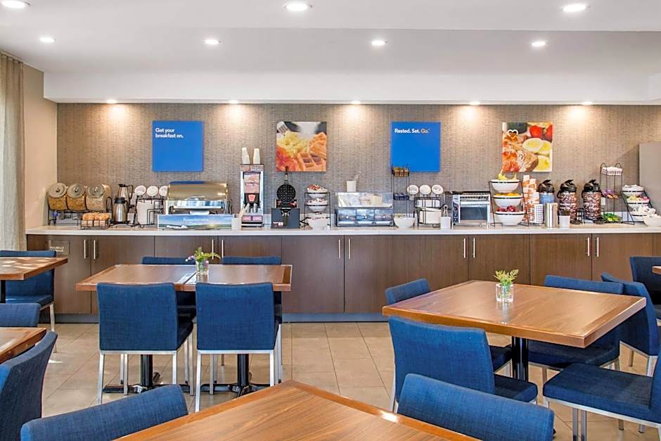 Comfort Inn Montreal Aeroport