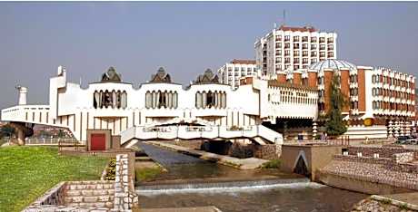 Hotel Vrbak ND