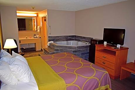 1 King Bed Studio Suite Non-Smoking