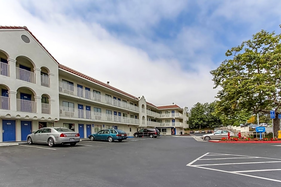 Motel 6-Watsonville, CA - Monterey Area