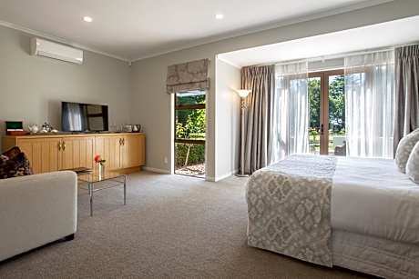 Executive Twin Suite