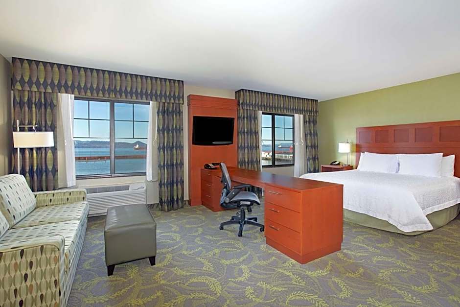 Hampton Inn By Hilton & Suites Astoria, Or