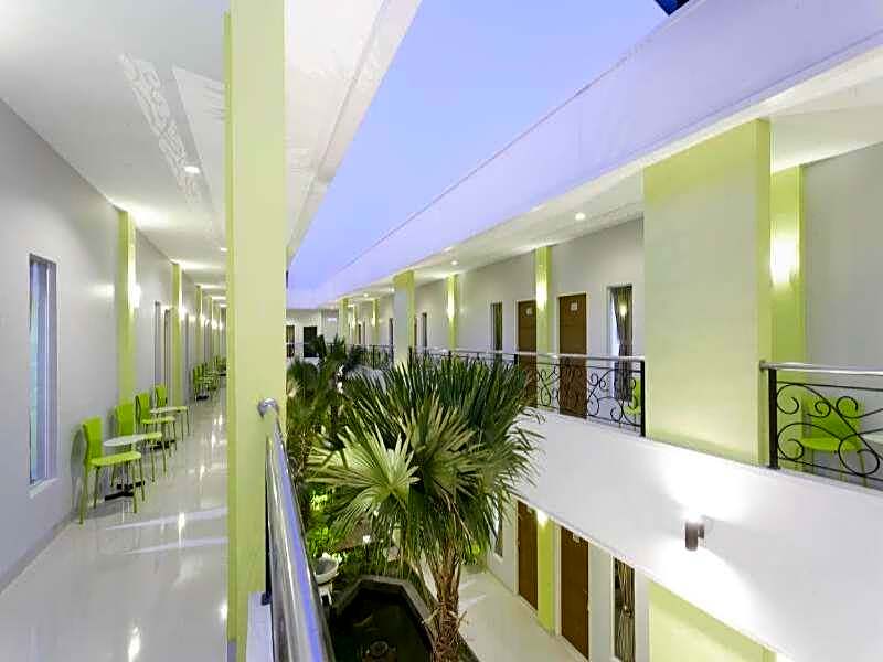 Zaen Hotel Syariah Solo