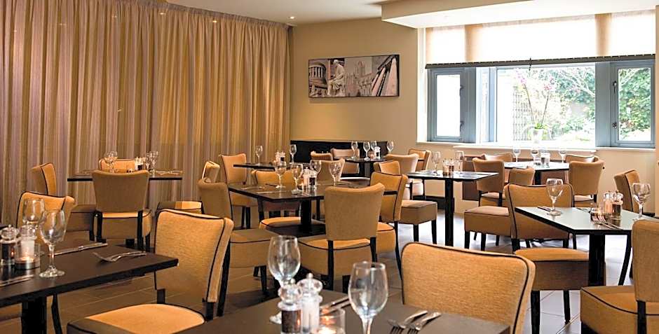 Leonardo Hotel Dublin Christchurch - Formerly Jurys Inn