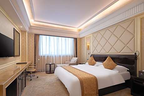 Business King Superior