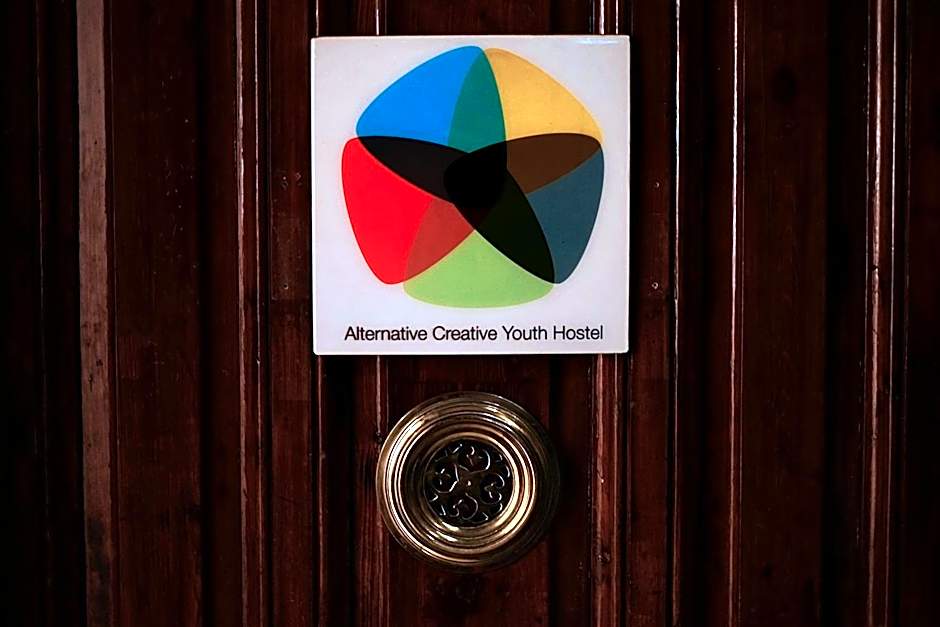 Alternative Creative Youth Hostel Barcelona