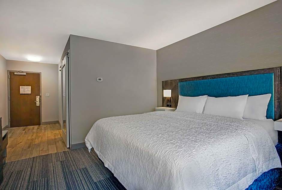 Hampton Inn By Hilton Westfield