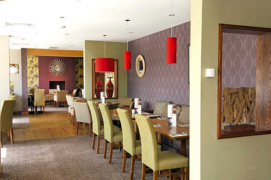 Premier Inn Southampton City Centre (West Quay)