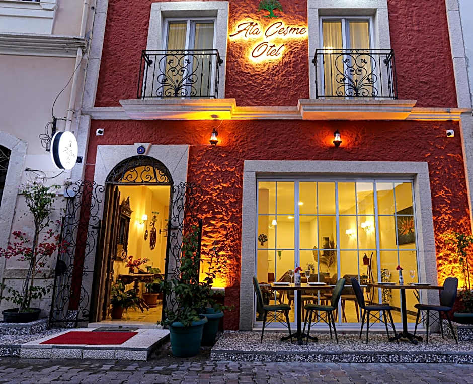 AtaÇesme Otel