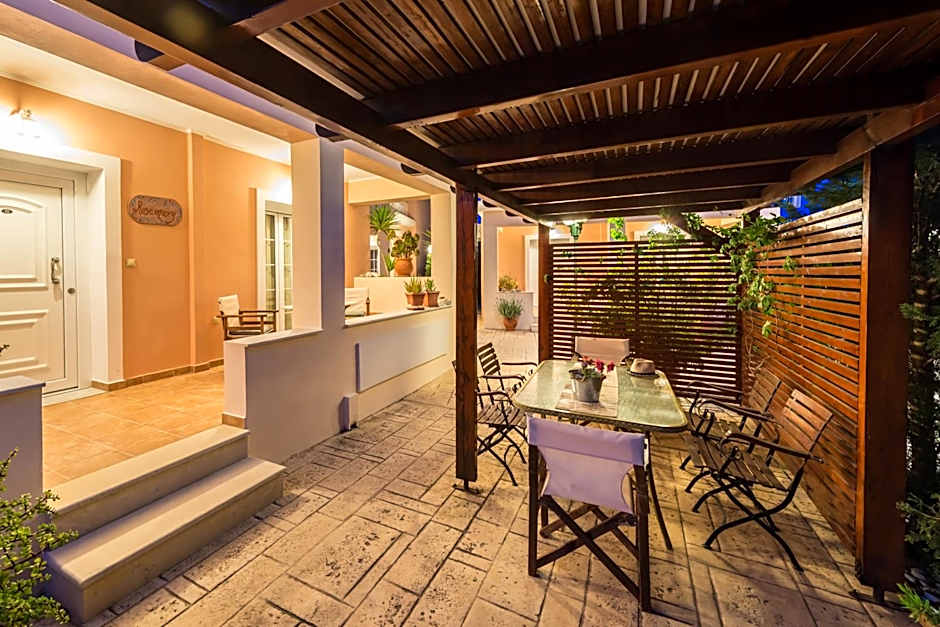 Lorenzo Villas with Private Pool, 200m from the beach, by ZanteWize