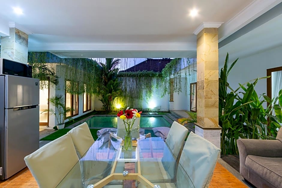 Deby Villa Seminyak