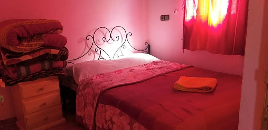 Merzouga Quiet apart &camels trecking